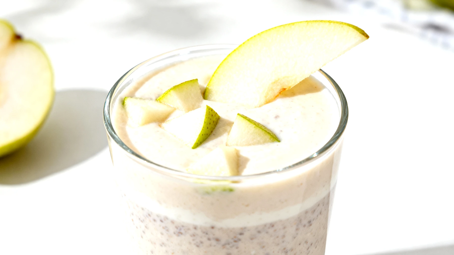 Flohsamenschalen-Smoothie mit Kefir und Birne"